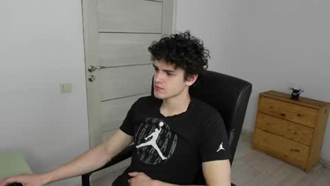 Snapshot of thebrad_holloway chatting on May 10, 7:02 am Thebrad H online show from May 10, 7:02 am
