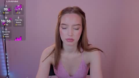 Olivia online show from April 27, 7:12 pm