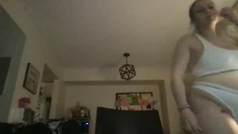 Masked Milf Christina online show from May 19, 1:56 am