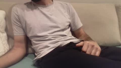 Snapshot of thedickhard1010 chatting on February 10, 5:36 am thedickhard1010 online show from February 10, 5:36 am