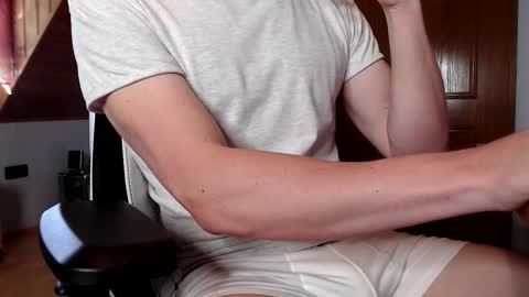 Snapshot of thedome372 chatting on September 20, 8:48 am thedome372 online show from September 20, 8:48 am