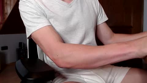 Snapshot of thedome372 chatting on October 23, 8:02 am thedome372 online show from October 23, 8:02 am