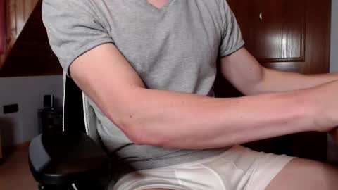 Snapshot of thedome372 chatting on November 7, 9:42 am thedome372 online show from November 7, 9:42 am