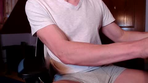 Snapshot of thedome372 chatting on January 16, 2:10 pm thedome372 online show from January 16, 2:10 pm