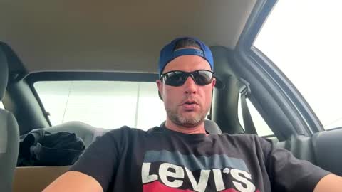 Carter Bates online show from May 10, 9:20 pm