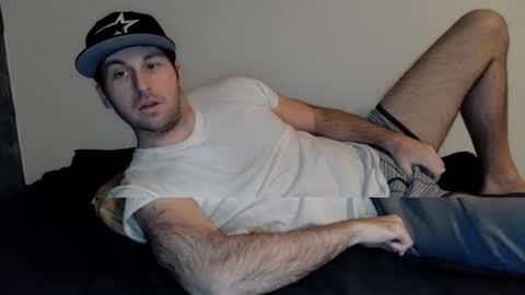 Snapshot of theetwohander chatting on January 19, 9:22 am Theetwohander online show from January 19, 9:22 am