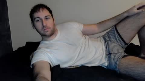 Snapshot of theetwohander chatting on January 20, 9:03 am Theetwohander online show from January 20, 9:03 am