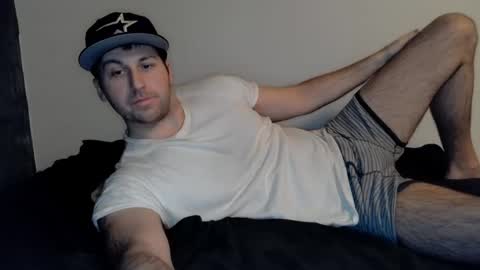 Snapshot of theetwohander chatting on January 23, 9:50 am Theetwohander online show from January 23, 9:50 am