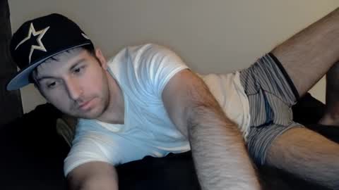 Snapshot of theetwohander chatting on January 24, 9:17 am Theetwohander online show from January 24, 9:17 am