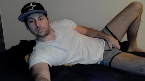 Snapshot of theetwohander chatting on January 24, 12:20 pm Theetwohander online show from January 24, 12:20 pm