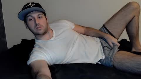 Snapshot of theetwohander chatting on January 25, 2:47 am Theetwohander online show from January 25, 2:47 am