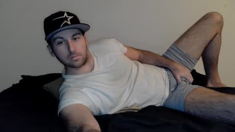 Snapshot of theetwohander chatting on February 2, 8:57 am Theetwohander online show from February 2, 8:57 am