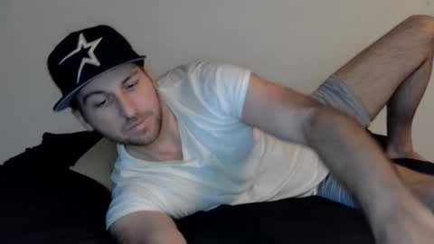 Snapshot of theetwohander chatting on February 2, 5:15 pm Theetwohander online show from February 2, 5:15 pm