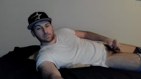 Snapshot of theetwohander chatting on February 4, 12:11 pm Theetwohander online show from February 4, 12:11 pm