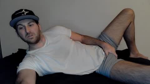 Snapshot of theetwohander chatting on February 4, 11:38 pm Theetwohander online show from February 4, 11:38 pm