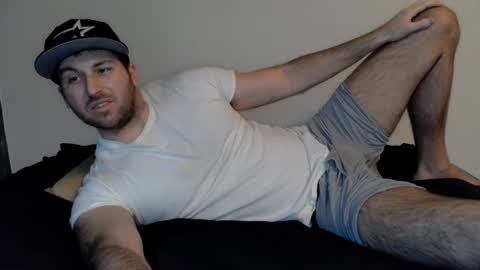 Snapshot of theetwohander chatting on February 5, 10:33 pm Theetwohander online show from February 5, 10:33 pm