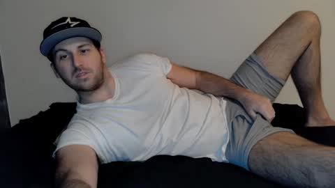 Snapshot of theetwohander chatting on February 11, 10:39 pm Theetwohander online show from February 11, 10:39 pm