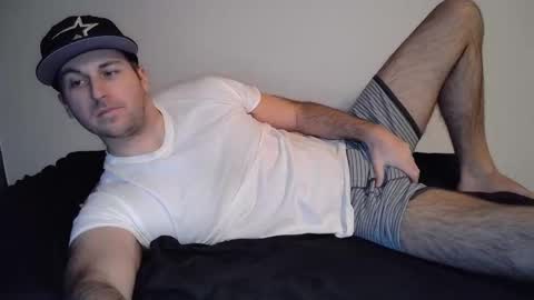 Snapshot of theetwohander chatting on February 16, 11:26 pm Theetwohander online show from February 16, 11:26 pm