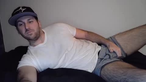 Snapshot of theetwohander chatting on February 22, 2:06 am Theetwohander online show from February 22, 2:06 am