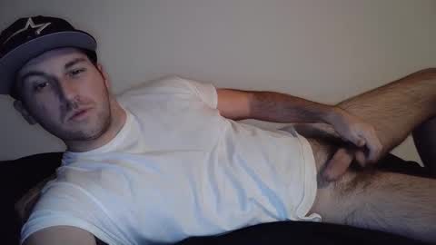 Snapshot of theetwohander chatting on February 26, 10:26 am Theetwohander online show from February 26, 10:26 am