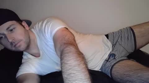 Snapshot of theetwohander chatting on March 5, 9:38 am Theetwohander online show from March 5, 9:38 am