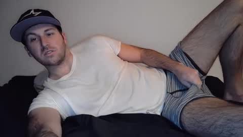 Snapshot of theetwohander chatting on March 6, 11:03 am Theetwohander online show from March 6, 11:03 am