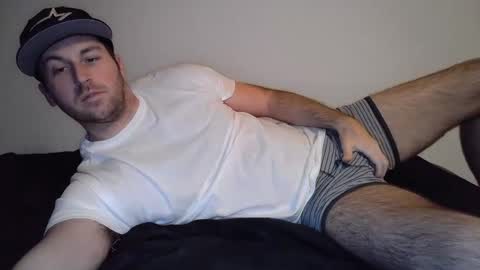 Snapshot of theetwohander chatting on March 9, 3:01 am Theetwohander online show from March 9, 3:01 am