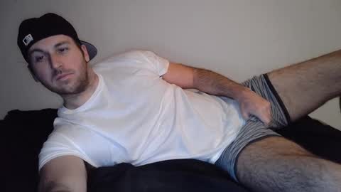 Snapshot of theetwohander chatting on March 11, 1:37 am Theetwohander online show from March 11, 1:37 am