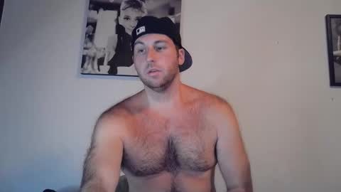 Snapshot of theetwohander chatting on September 28, 3:34 am Theetwohander online show from September 28, 3:34 am