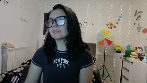 Snapshot of thefarmergirl chatting on October 17, 4:15 am TheFarmergirl online show from October 17, 4:15 am