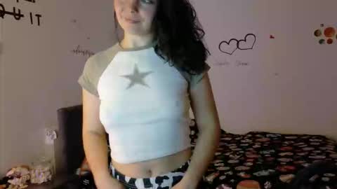 TheFarmergirl online show from November 22, 6:29 pm