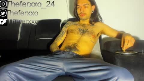 Snapshot of theferxxo_12 chatting on March 20, 12:04 am independent Model online show from March 20, 12:04 am
