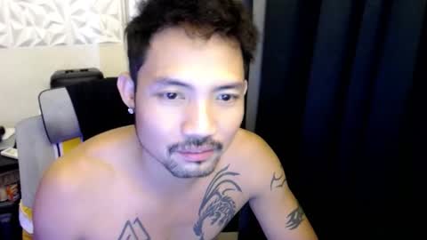 Snapshot of thefriskyasian chatting on September 29, 12:05 am Jaycee online show from September 29, 12:05 am