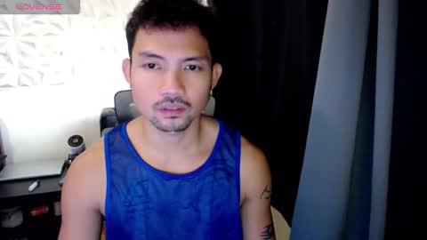 Snapshot of thefriskyasian chatting on October 2, 12:17 am Jaycee online show from October 2, 12:17 am