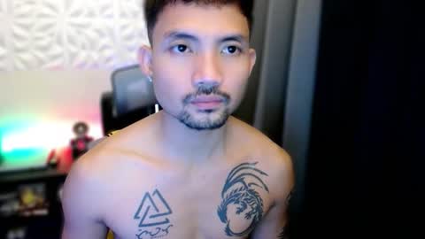 Snapshot of thefriskyasian chatting on October 7, 1:19 pm Jaycee online show from October 7, 1:19 pm