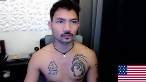 Snapshot of thefriskyasian chatting on October 26, 3:12 am Jaycee online show from October 26, 3:12 am