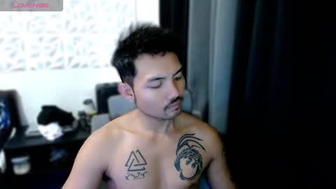 Snapshot of thefriskyasian chatting on October 31, 4:57 am Jaycee online show from October 31, 4:57 am