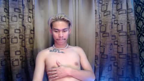 Snapshot of thegreatmouth chatting on February 2, 12:19 am JAY online show from February 2, 12:19 am