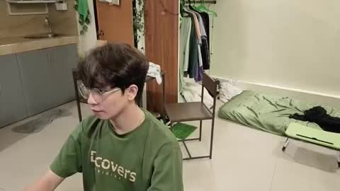 Snapshot of thegreenmagus chatting on November 24, 3:01 pm Green online show from November 24, 3:01 pm