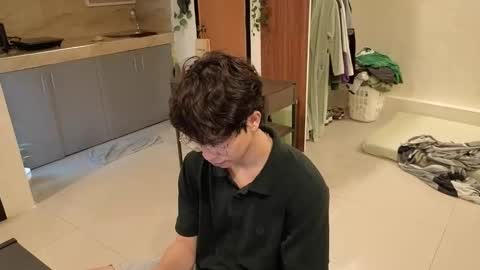 Snapshot of thegreenmagus chatting on December 15, 12:48 am Green online show from December 15, 12:48 am