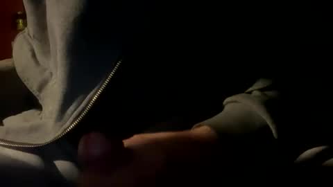 Snapshot of thehandyman951 chatting on March 5, 1:39 pm thehandyman951 online show from March 5, 1:39 pm