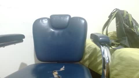 thehousedog online show from March 21, 2:16 am