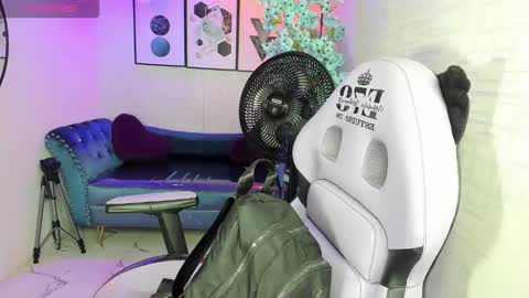 Theia  online show from December 18, 12:33 pm