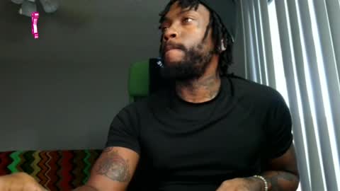 Snapshot of theinceptioncouple444 chatting on April 17, 1:30 am IXMCOUPLE444 online show from April 17, 1:30 am