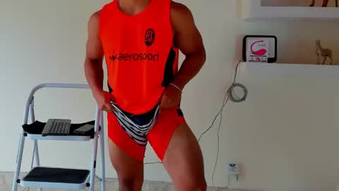 Snapshot of theinderhoot chatting on January 6, 2:14 pm theinderhoot online show from January 6, 2:14 pm