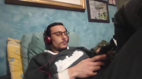 Snapshot of theitalianx95x chatting on December 6, 11:03 pm theitalianx95x online show from December 6, 11:03 pm