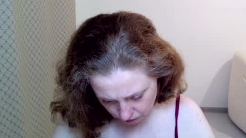 Snapshot of theladysblush chatting on April 5, 8:39 pm Ella online show from April 5, 8:39 pm