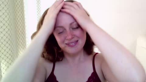 Snapshot of theladysblush chatting on May 3, 8:20 am Ella online show from May 3, 8:20 am