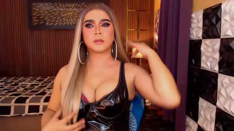 Snapshot of thelastdestroyerxx chatting on March 9, 6:56 pm Paula online show from March 9, 6:56 pm