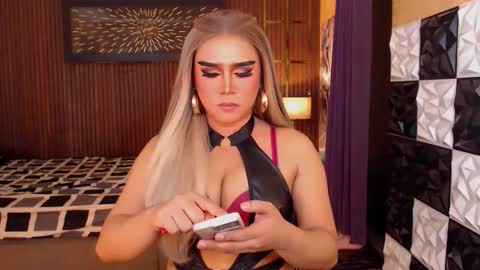 Snapshot of thelastdestroyerxx chatting on March 16, 8:29 am Paula online show from March 16, 8:29 am